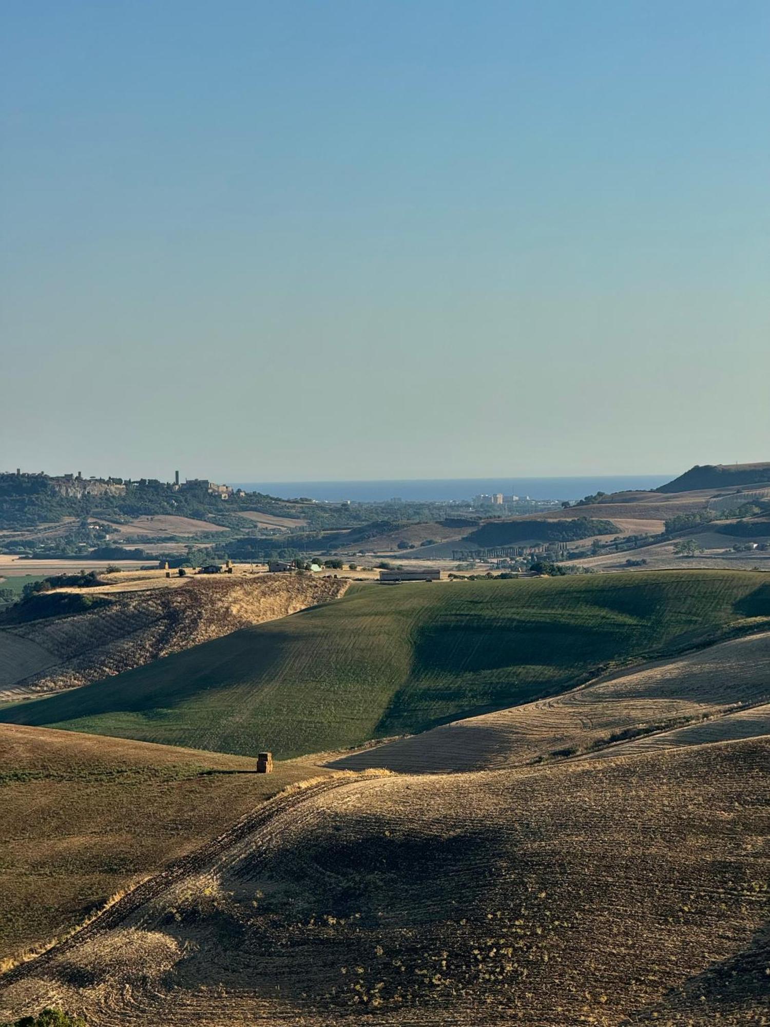 La Domus Della Regina Villa Tuscania Exteriör bild